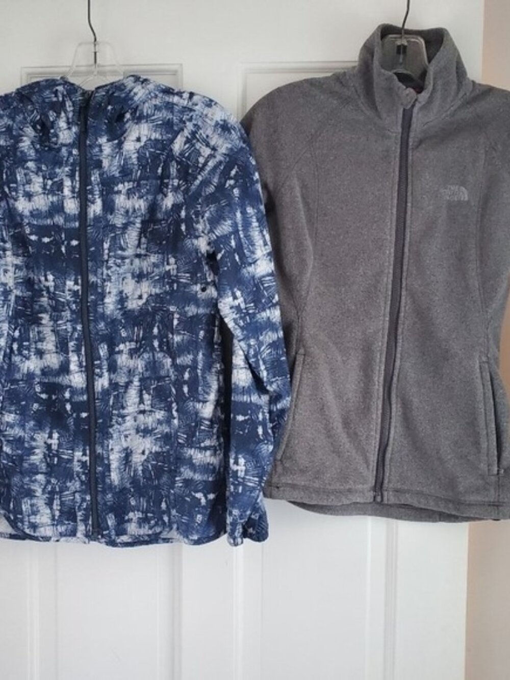 2 NORTH FACE Jackets - Windbreaker + Fleece - XS